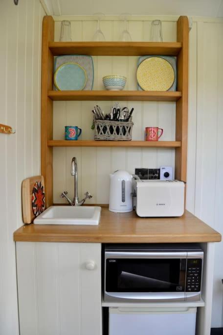 The Shepherd'S Hut @ Chichester Cottage 외부 사진