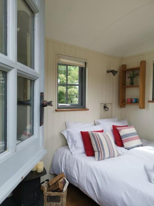The Shepherd'S Hut @ Chichester Cottage 외부 사진