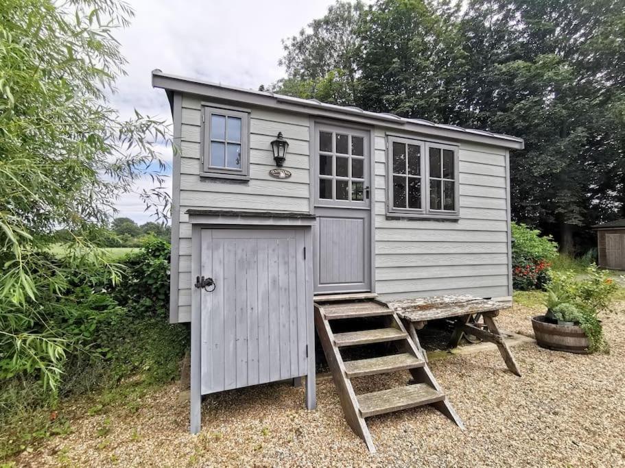 The Shepherd'S Hut @ Chichester Cottage 외부 사진